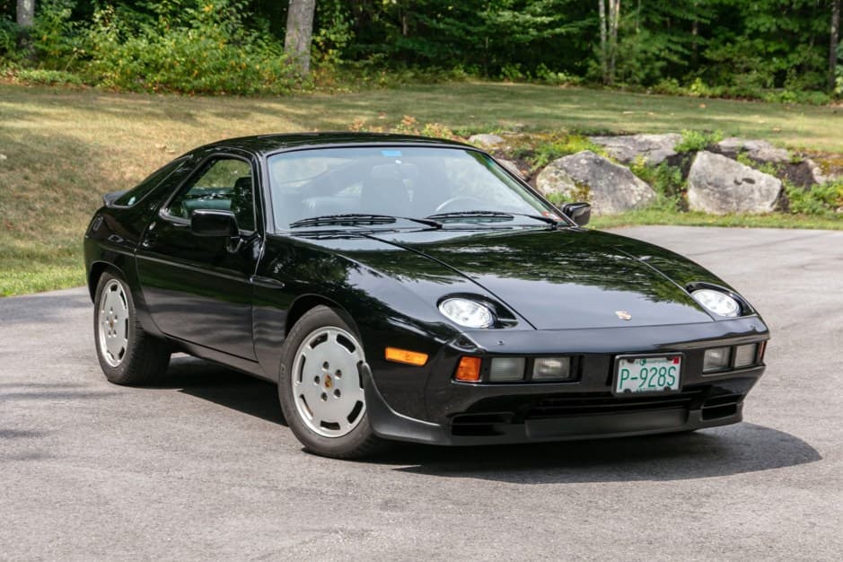 1985 Porsche 928 sold for $26,000