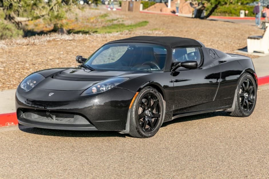 2008 Tesla Roadster sold for $89,899