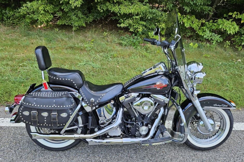 1990 Harley-Davidson Softail sold for $5,300