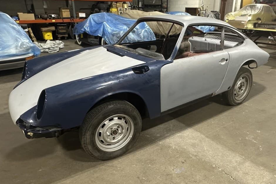 1966 Porsche SWB 911 (1965-1968) sold for $33,911