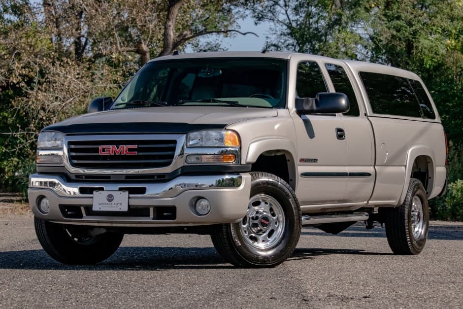 2004 GMC Sierra HD (GMT800 2000-2007) sold for $22,500