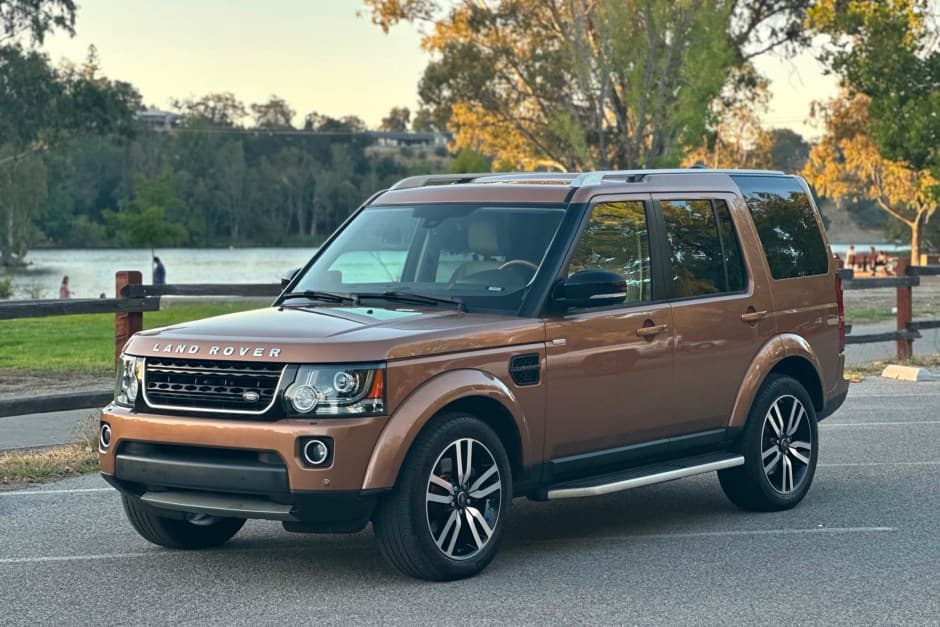 2016 Land Rover LR4 sold for $35,500