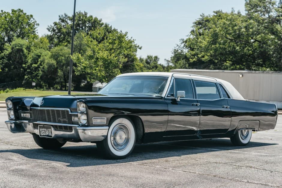 1968 Cadillac Series 75/Fleetwood sold for $8,100