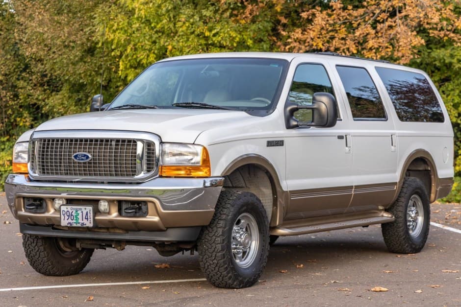 2001 Ford Excursion sold for $29,500