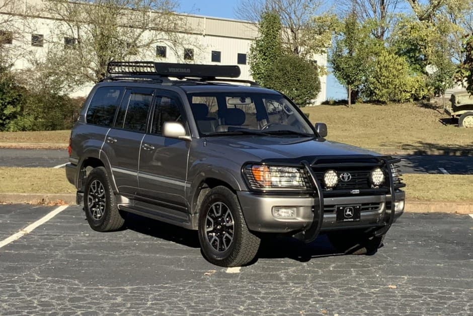 2002 Toyota Land Cruiser 100-Series sold for $35,500