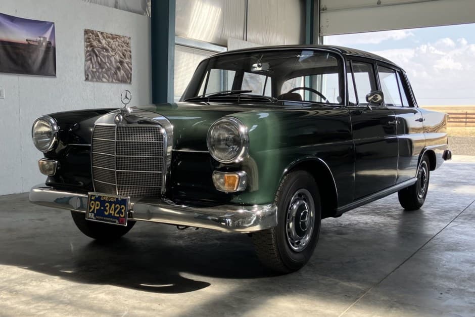 1967 Mercedes-Benz W110 sold for $21,000