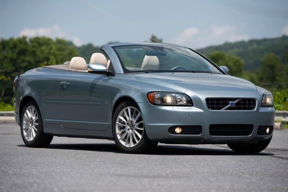2007 Volvo C70 sold for $7,800
