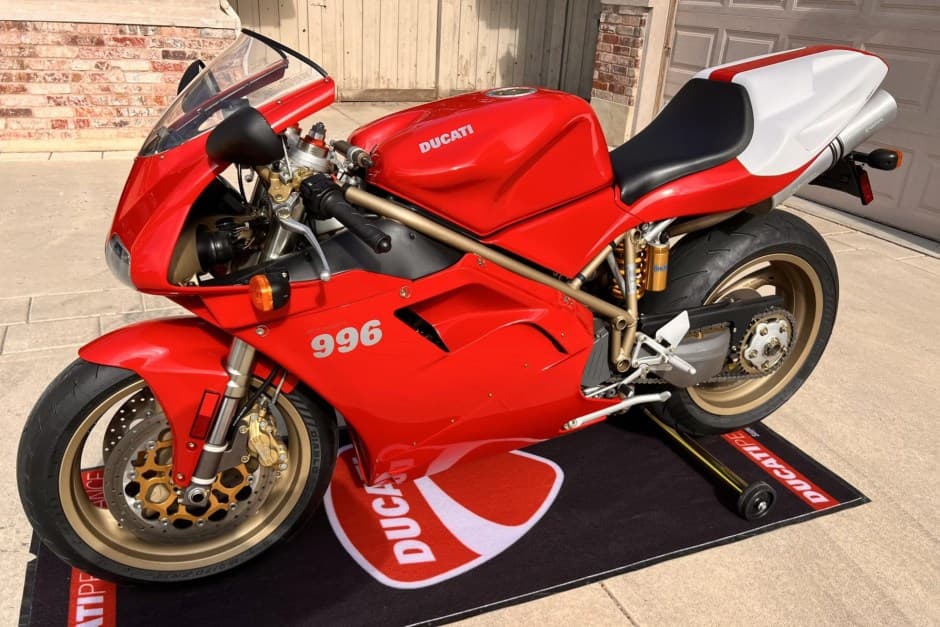 1999 Ducati 996 sold for $10,096