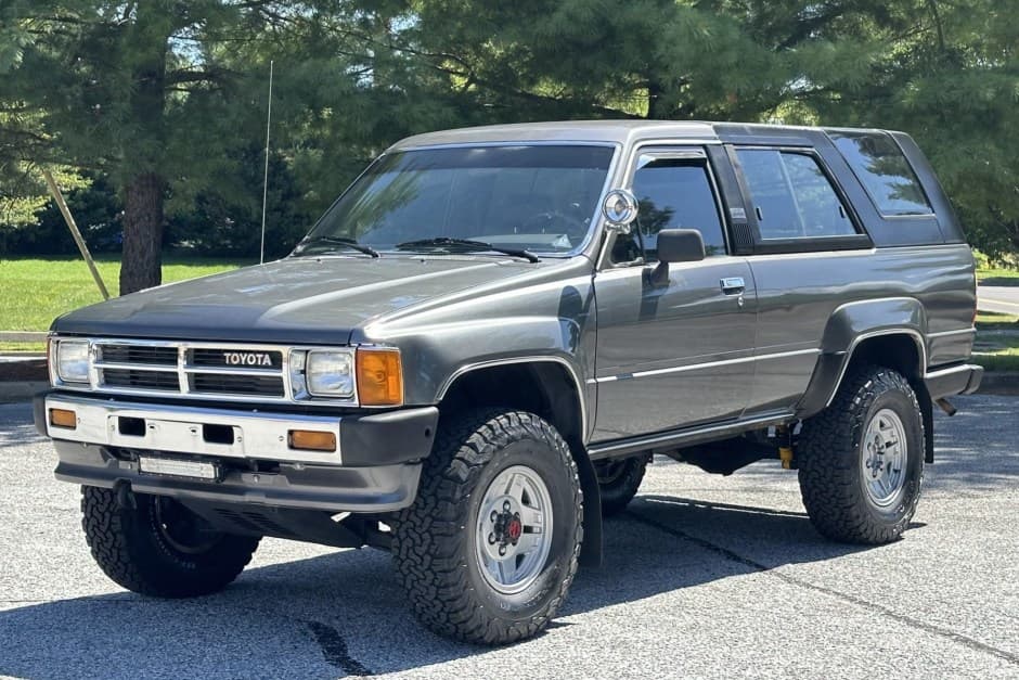 1988 Toyota 4Runner (N60) sold for $15,500
