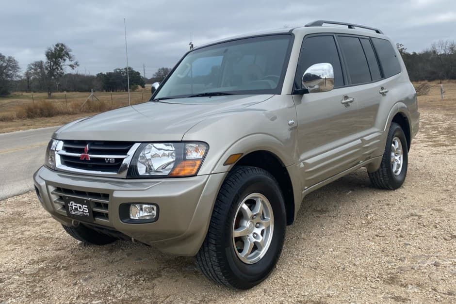 2001 Mitsubishi Pajero & Montero sold for $19,000
