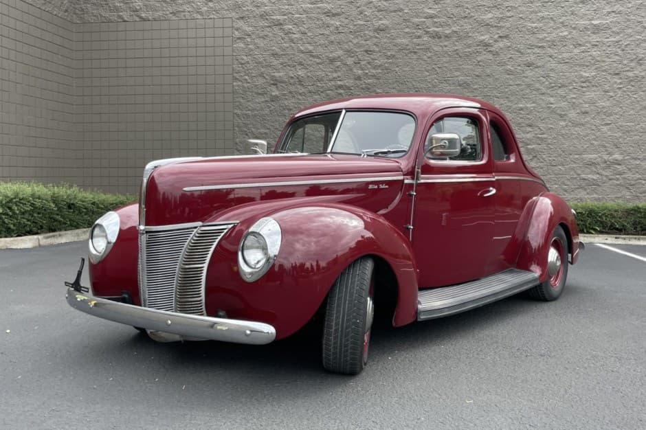 1940 Ford Hot Rod sold for $23,000