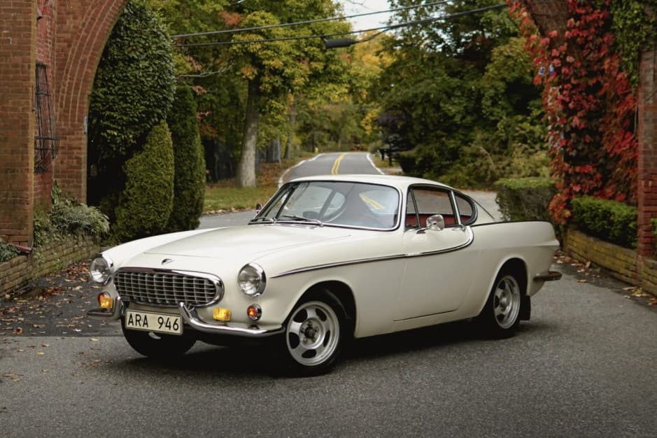 1964 Volvo P1800/1800 sold for $19,550