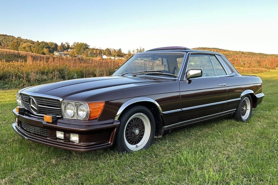 1980 Mercedes-Benz C107 SLC sold for $19,000