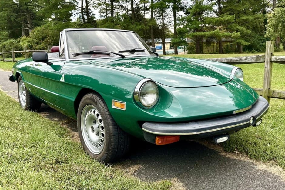 1979 Alfa Romeo 105/115 Spider Series 2 sold for $8,500