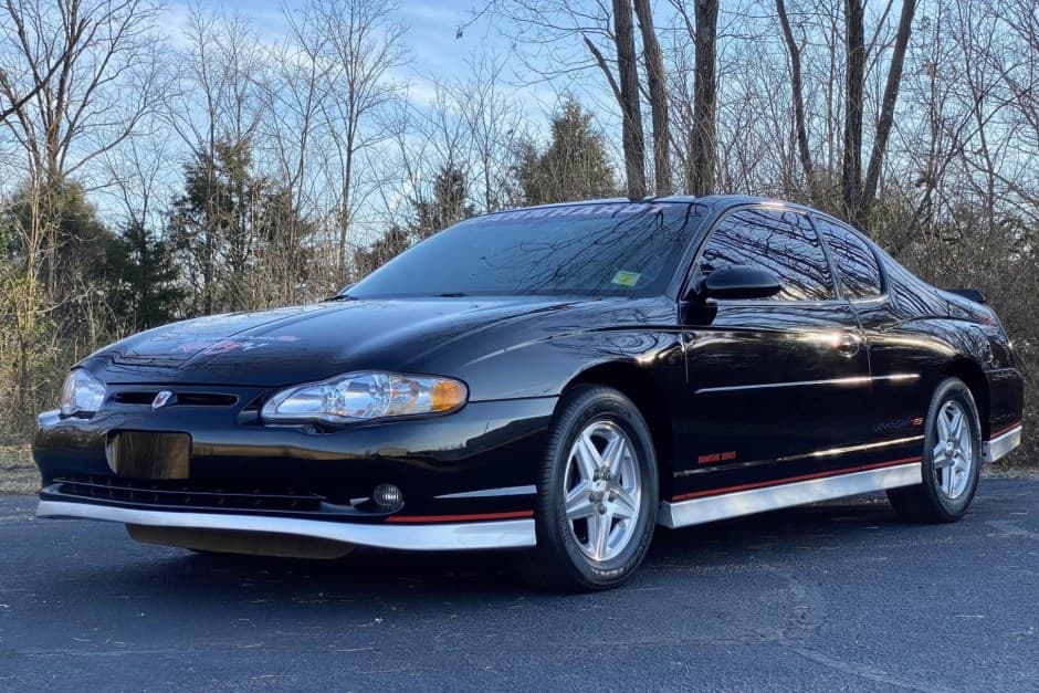 2001 Chevrolet Monte Carlo sold for $14,950