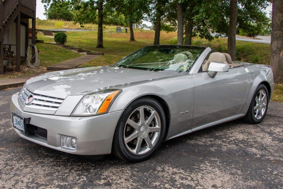 2005 Cadillac XLR sold for $28,000