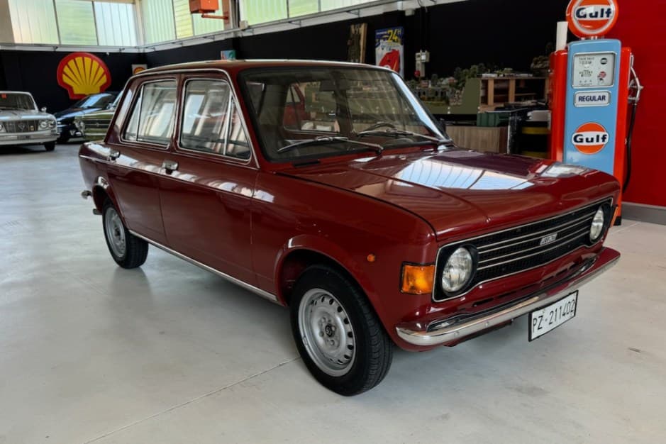 1975 Fiat 128 sold for $7,800