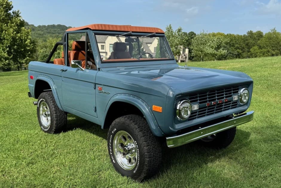 1971 Ford Bronco U13/U14/U15 1966-1977 sold for $169,000