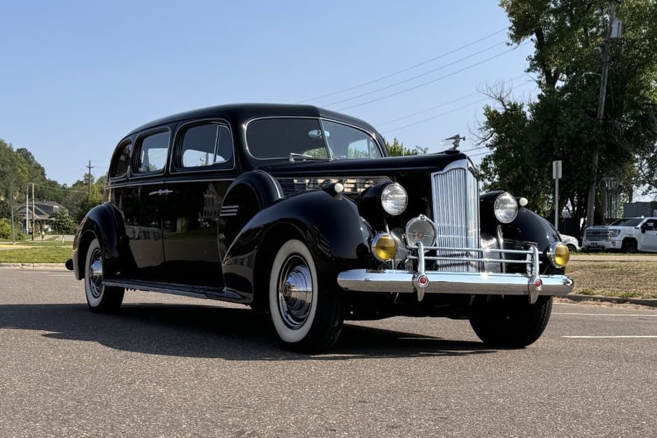 1940 Packard Eight sold for $20,000