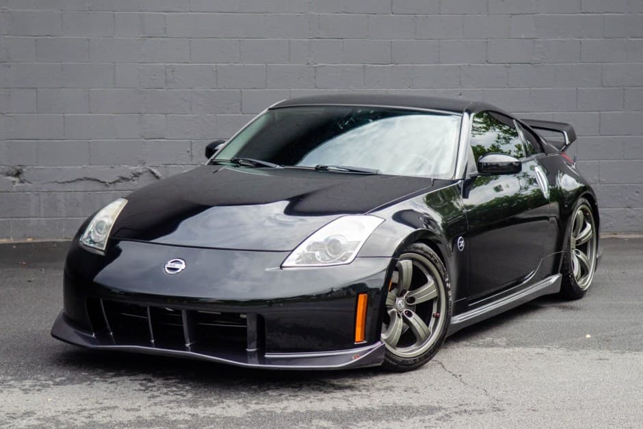 2008 Nissan 350Z sold for $27,750