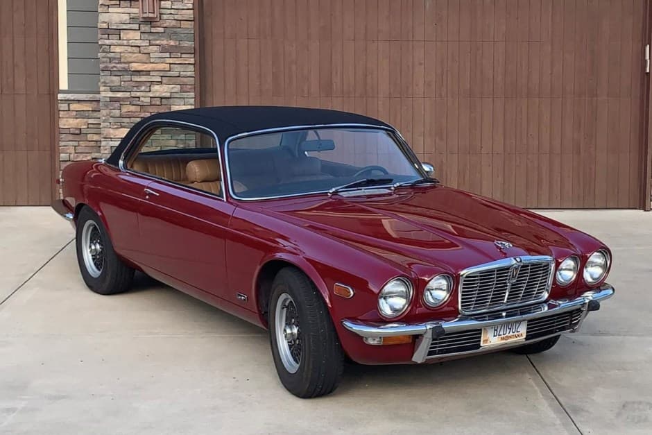 1976 Jaguar XJ Coupe (1975-1978) sold for $26,000