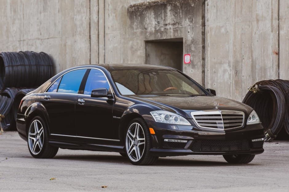 2013 Mercedes-Benz W221 S-Class sold for $44,000