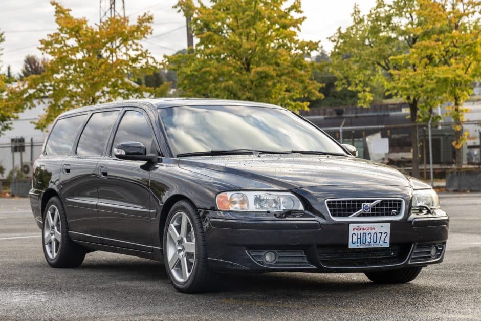 2007 Volvo V70R sold for $16,250