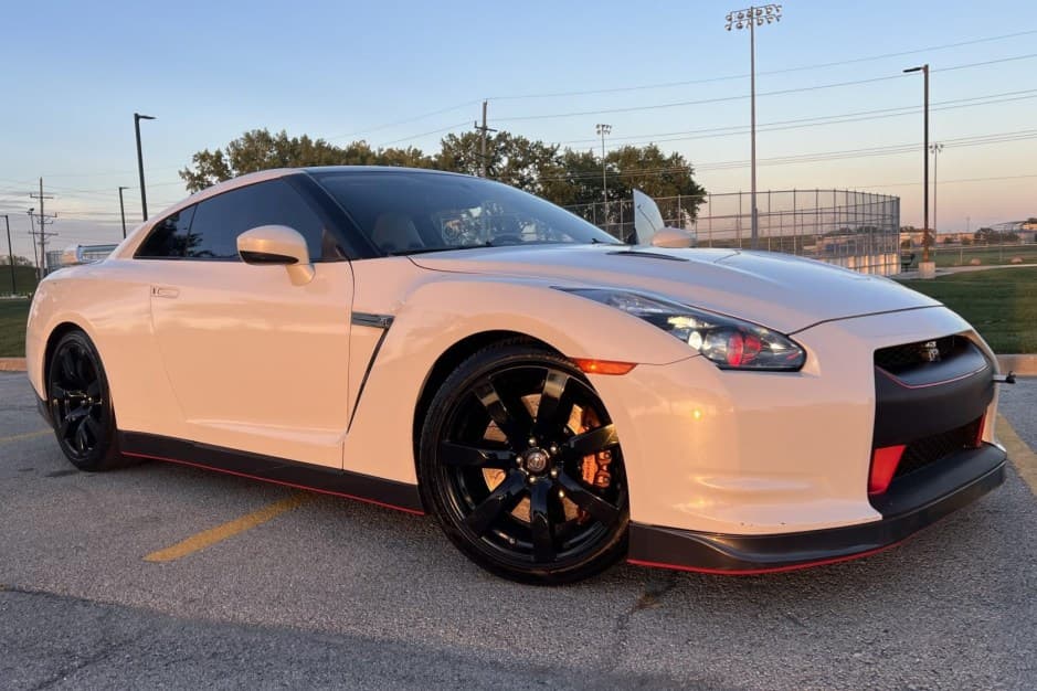 2009 Nissan GT-R R35 sold for $50,500