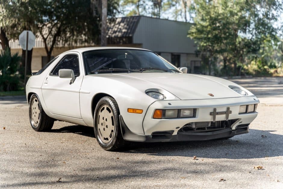 1986 Porsche 928 sold for $22,500