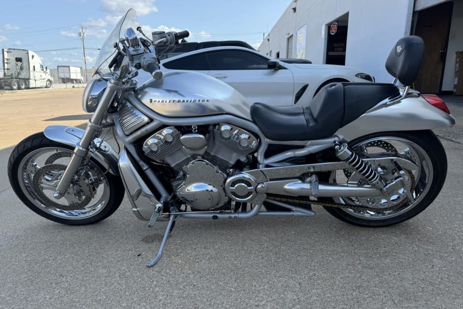 2002 Harley-Davidson V-Rod sold for $5,200