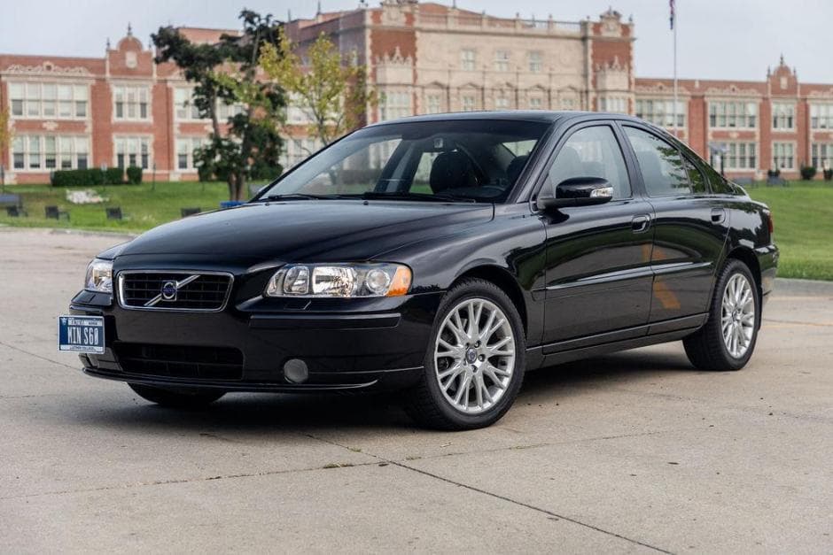 2007 Volvo  sold for $13,500
