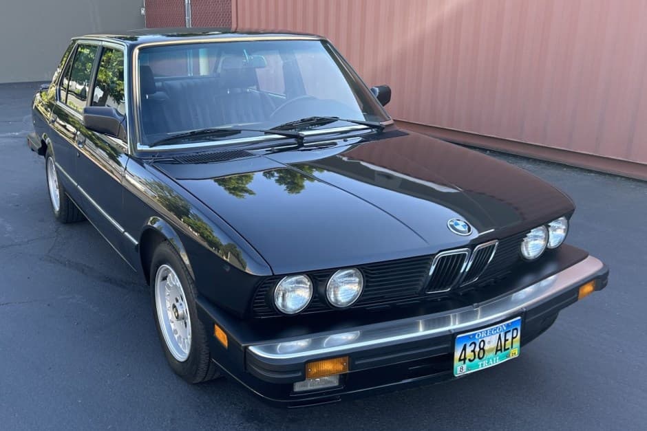 1988 BMW E28 5-Series sold for $25,000