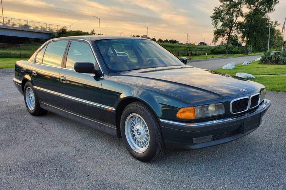 1996 BMW E38 7-Series sold for $6,300