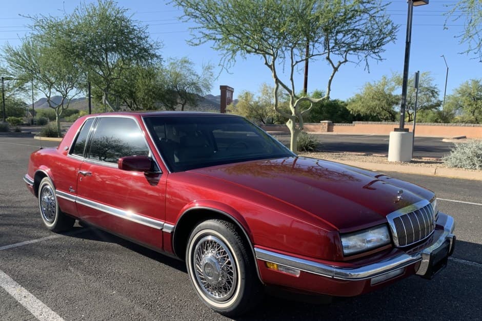 1992 Buick Riviera sold for $10,250