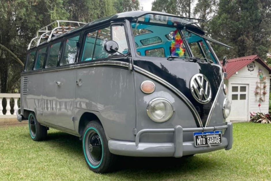 1974 Volkswagen Split-Window Bus sold for $45,000