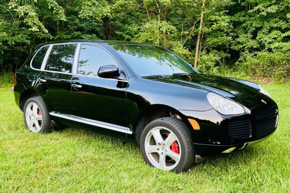 2004 Porsche 955/957 Cayenne (2003-2010) sold for $16,250