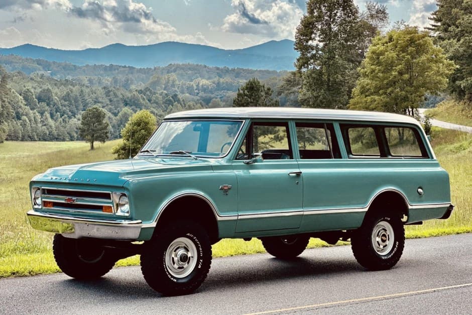 1967 Chevrolet Suburban (1967-1972) sold for $75,000
