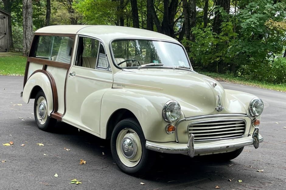 1964 Morris Minor sold for $15,900