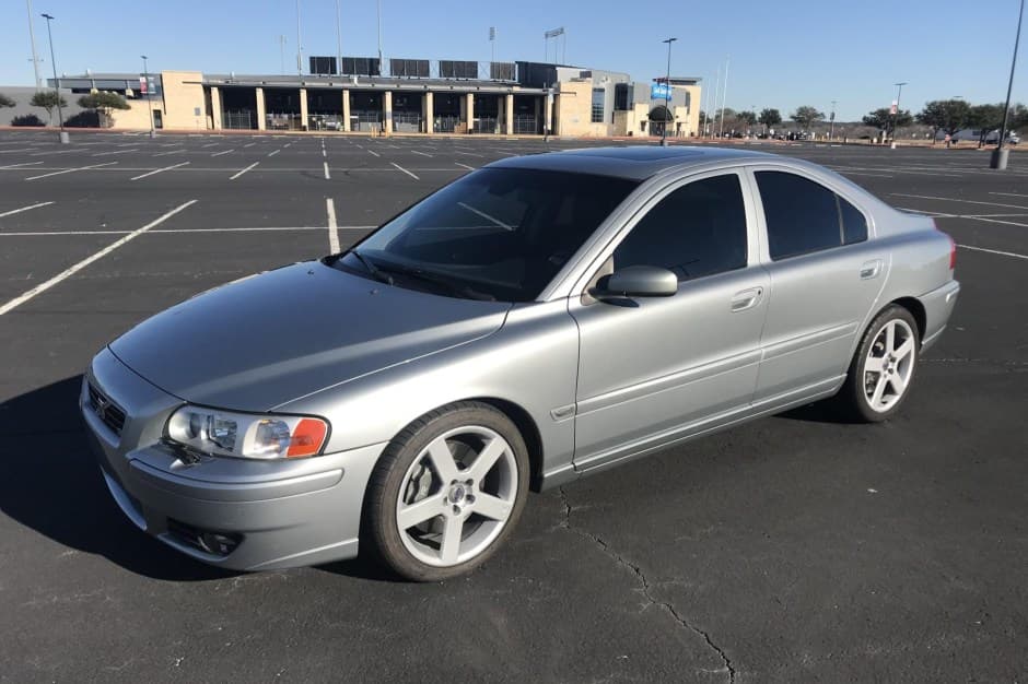 2006 Volvo S60R sold for $15,000