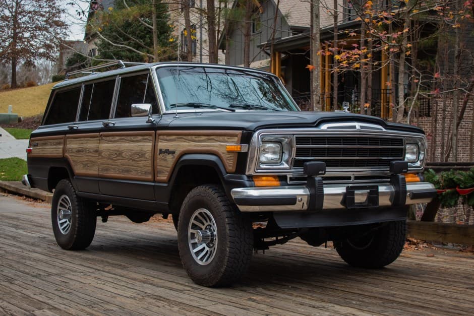 1988 Jeep SJ Grand Wagoneer sold for $33,000