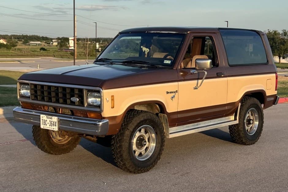 1985 Ford Bronco II sold for $10,750