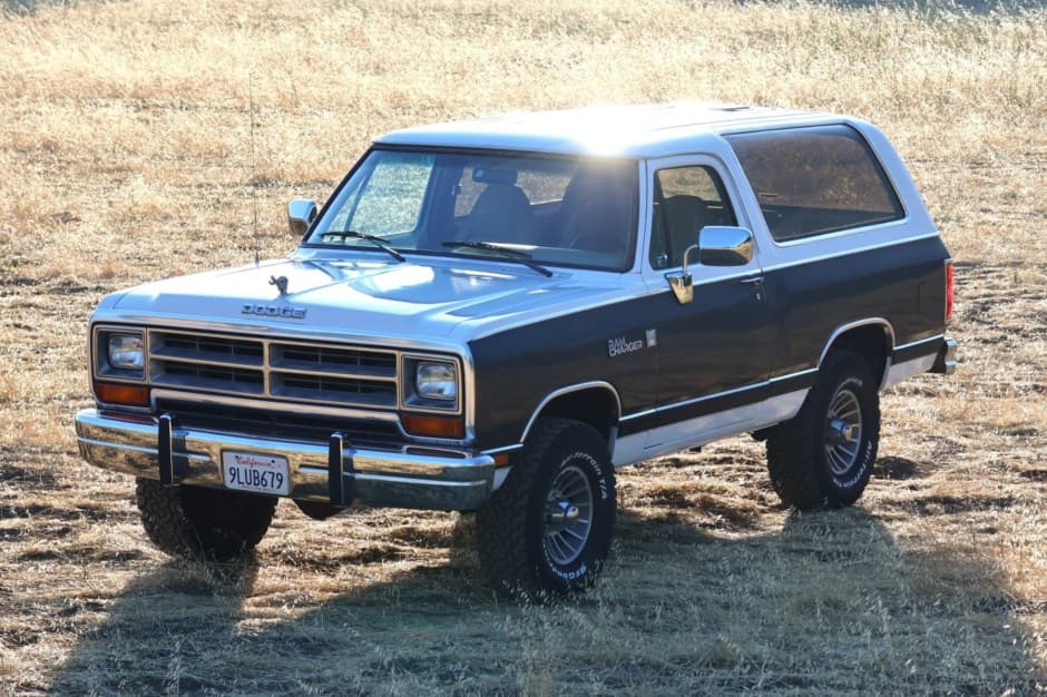 1988 Dodge Ramcharger / Plymouth Trail Duster sold for $27,000