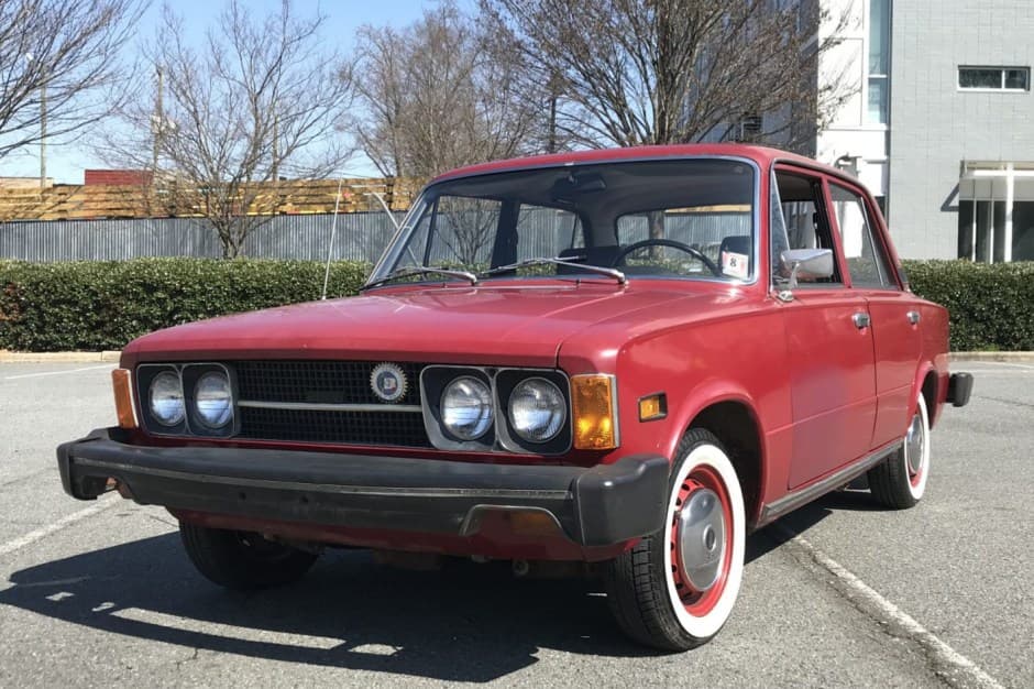 1974 Fiat 124 Sedan sold for $4,912