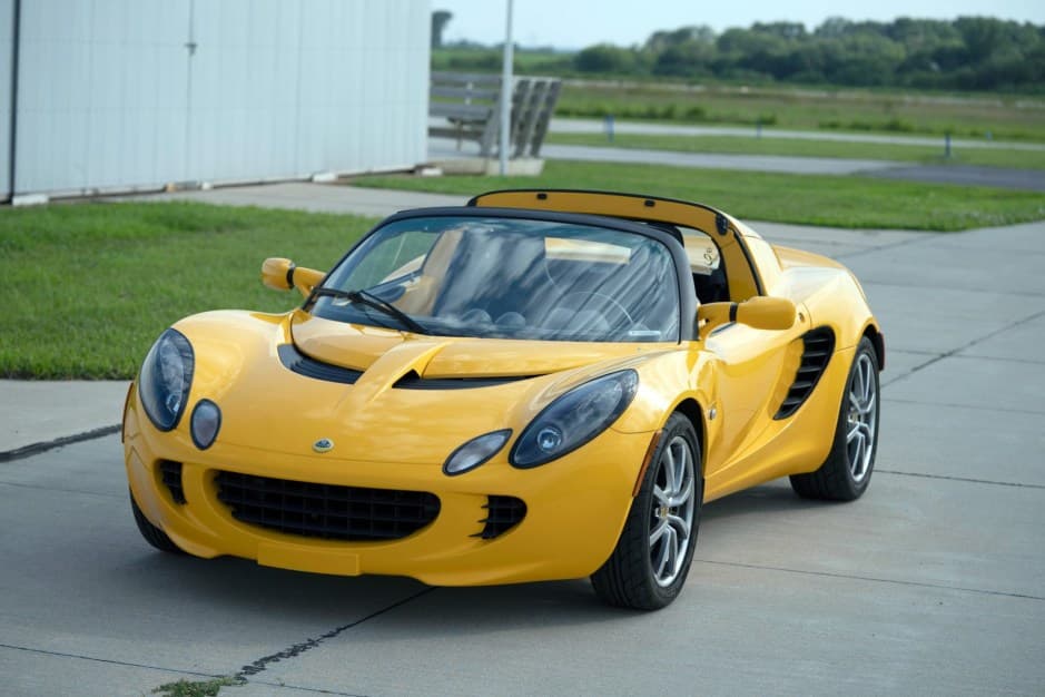 2005 Lotus Elise sold for $41,400