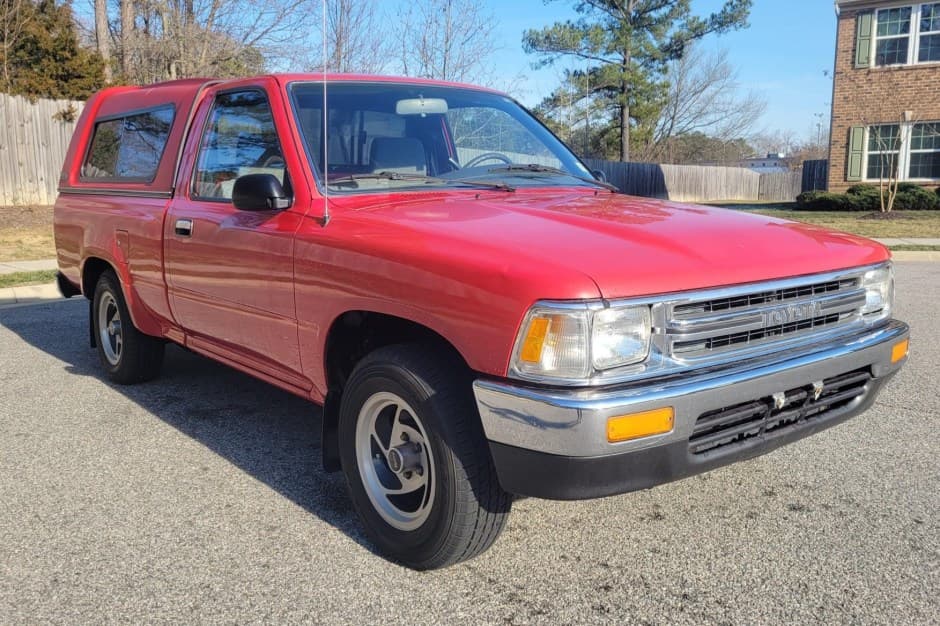 1989 Toyota Pickup (N80/90/100/110 1989-1997) sold for $10,750