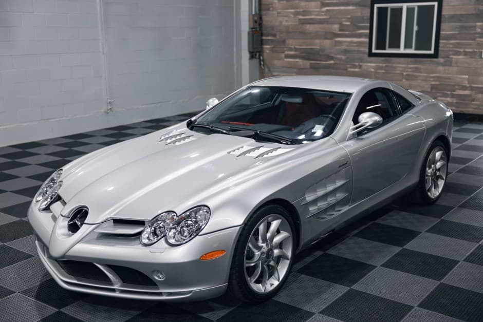 2005 Mercedes-Benz SLR McLaren sold for $378,777