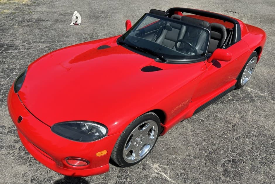 1994 Dodge Viper SR I (1992-1995) sold for $37,750