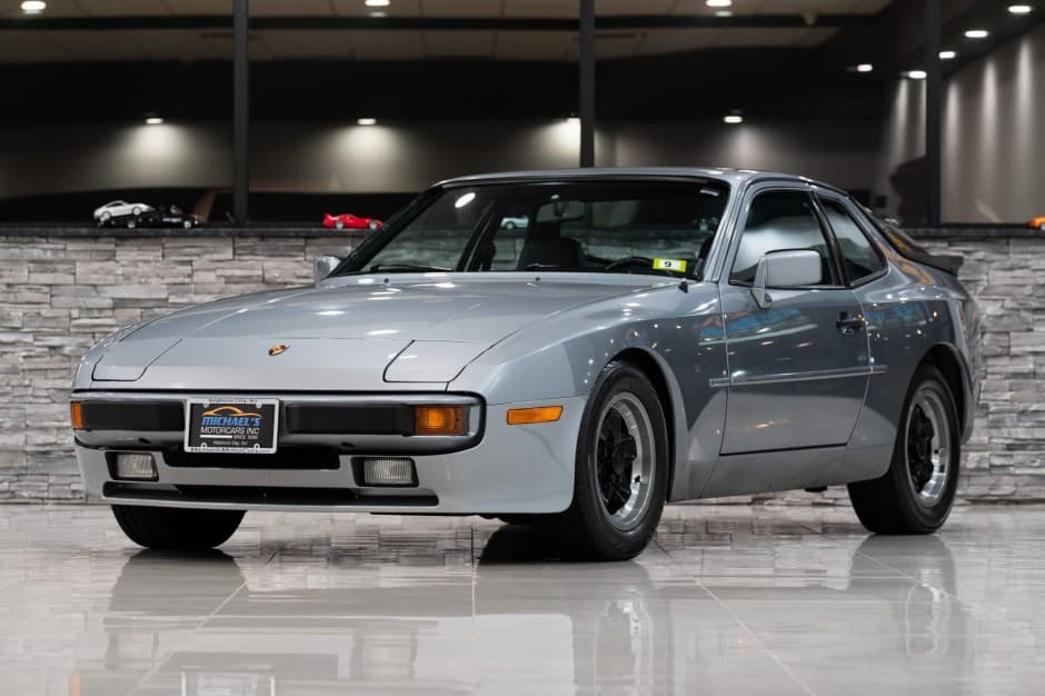 1983 Porsche 944 sold for $29,250