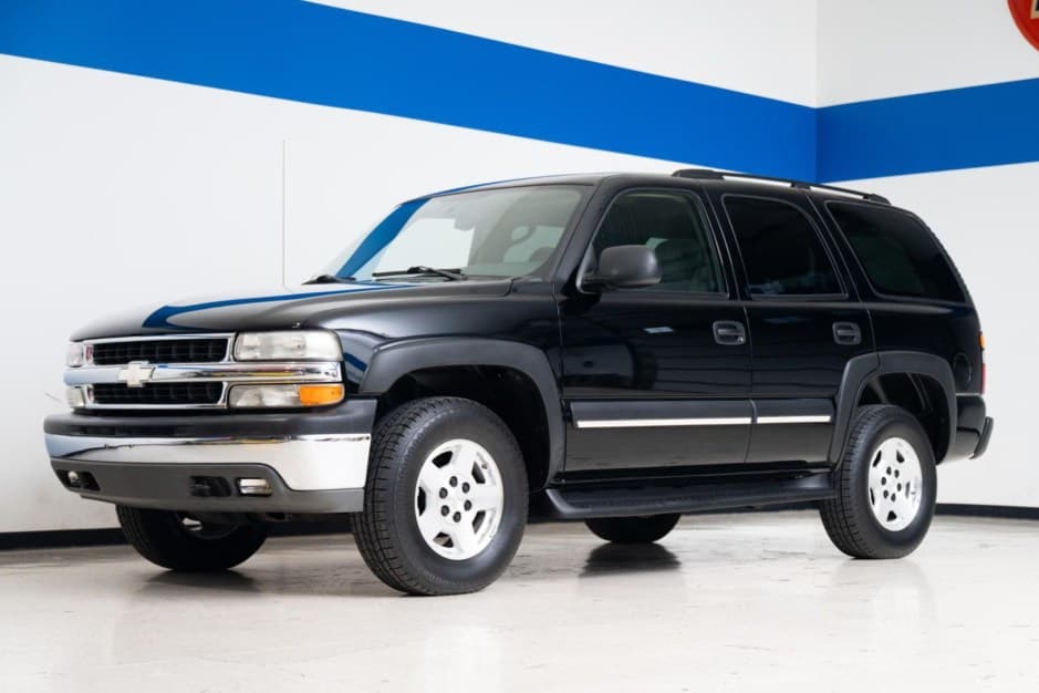 2004 Chevrolet Tahoe GMT800 sold for $17,600