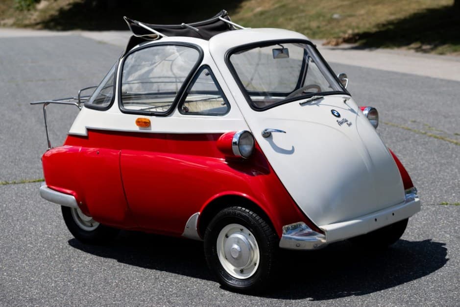 1956 BMW Isetta sold for $25,300